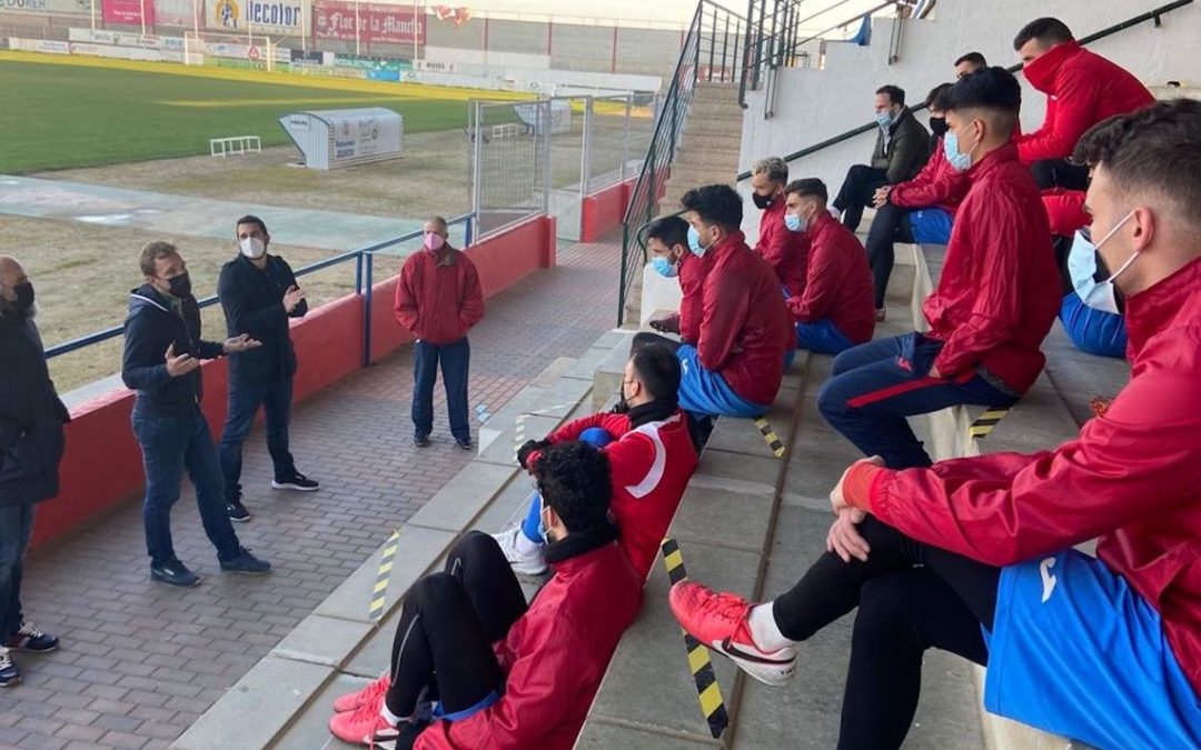 Comunicado plantilla La Roda CF