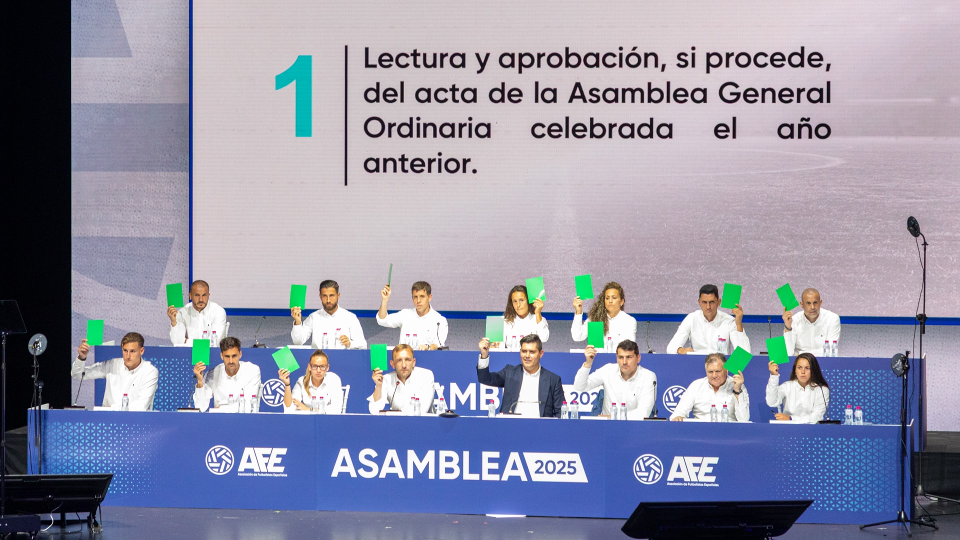La Asamblea de AFE muestra  su rotundo respaldo a la gestión de David Aganzo y su Junta Directiva