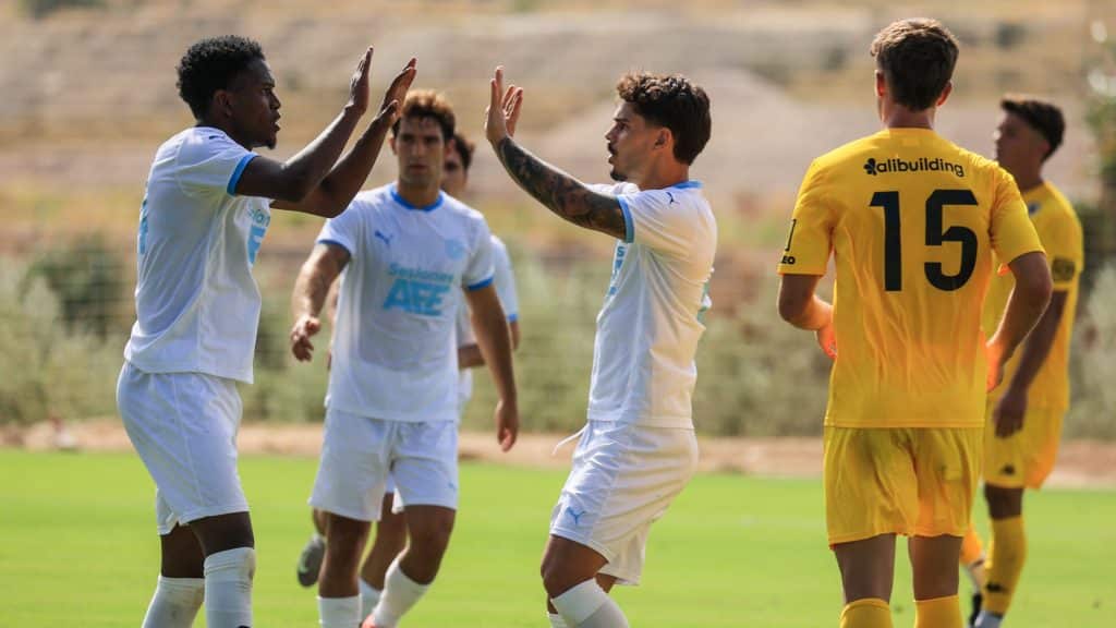 La Selección AFE Fútbol ofrece una gran imagen ante el Hércules pese a caer en el último suspiro (1-2)